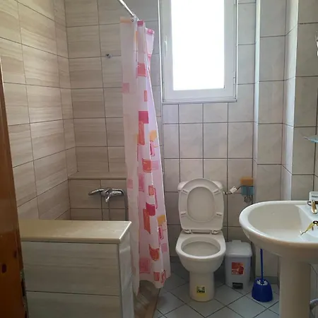 Qimo Apartament *